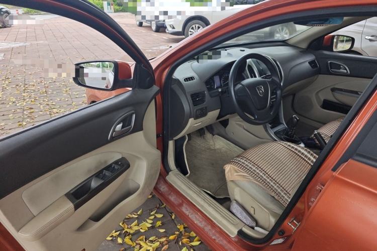 Used Baojun 610 2014 1.5L manual Comfort trim level Driver Seat