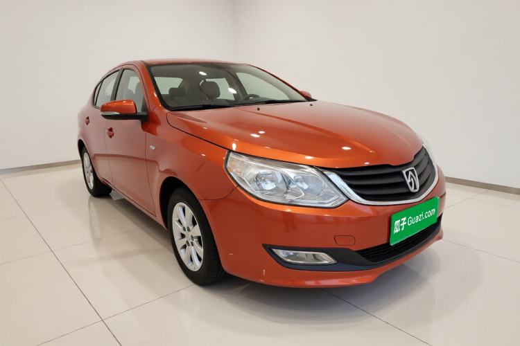 Used Baojun 610 2014 1.5L manual Comfort trim level Front Right 45 Deg
