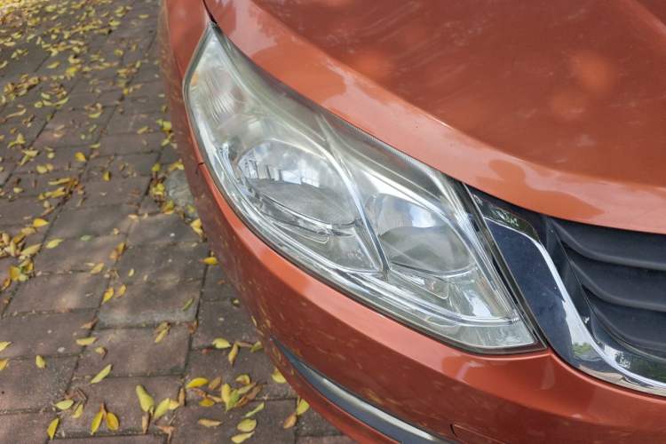 Used Baojun 610 2014 1.5L manual Comfort trim level Right Front Headlight