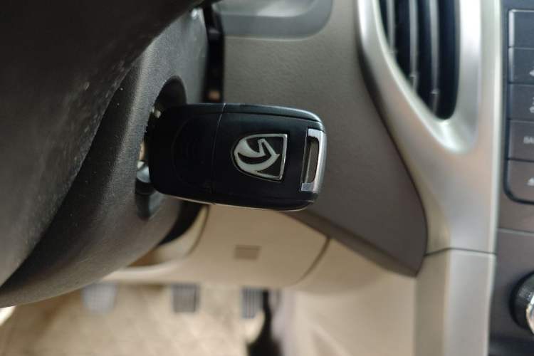 Used Baojun 610 2014 1.5L manual Comfort trim level Vehicle Key