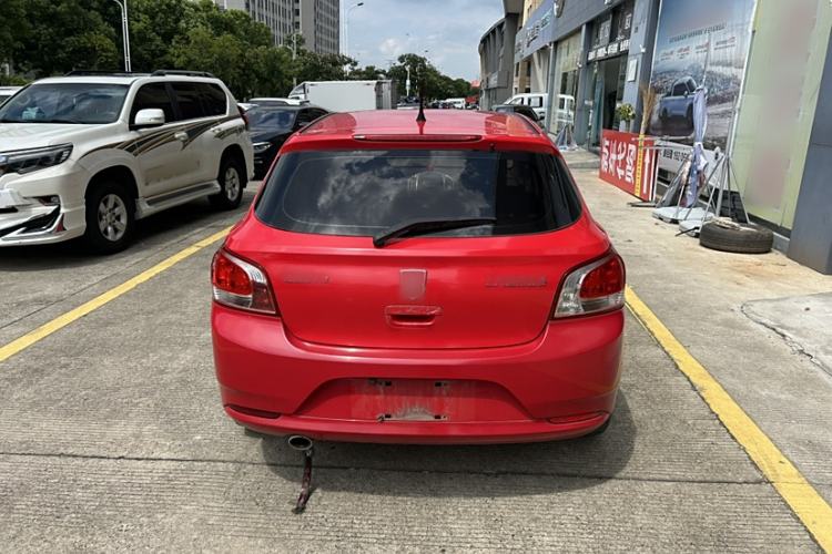 Used Baojun 610 2014 1.5L manual standard version Exterior 4