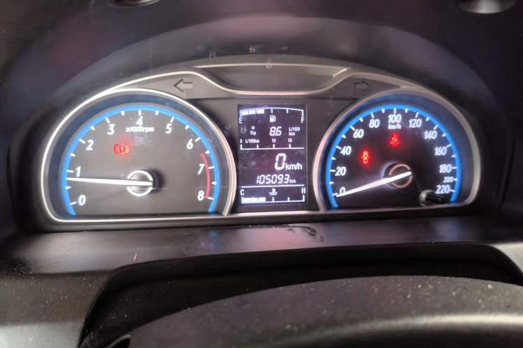 Used Baojun 610 2014 1.5L manual Comfort trim level Odometer Close Up