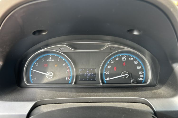 Used Baojun 610 2014 1.5L manual standard version Odometer Close Up