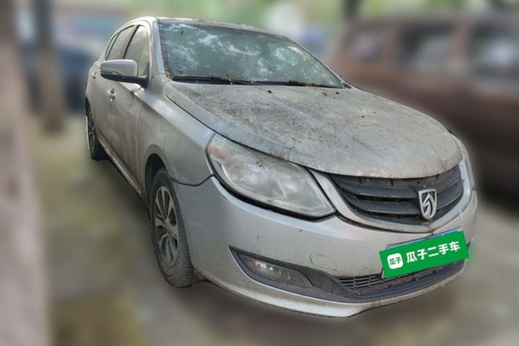 Used Baojun 610 2014 1.5L automatic luxury version Front Right 45 Deg