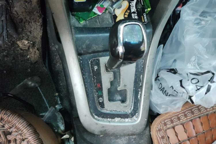 Used Baojun 610 2014 1.5L automatic luxury version Gear Lever