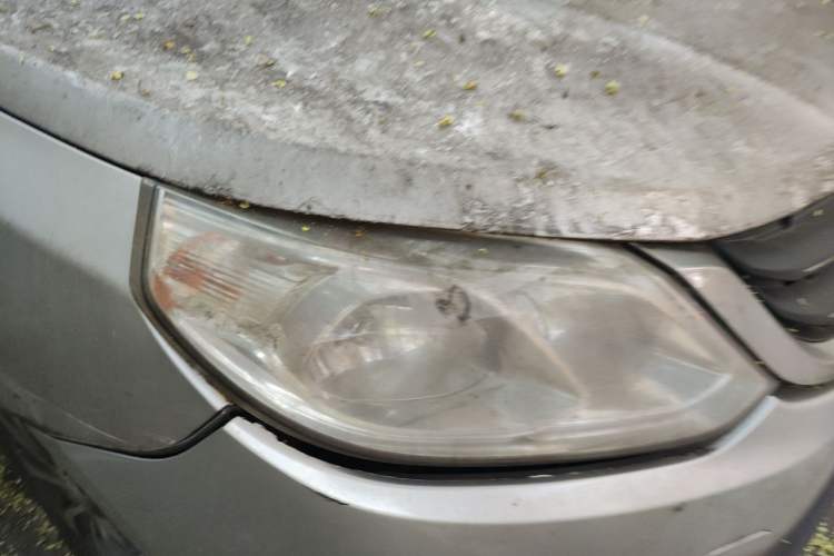 Used Baojun 610 2014 1.5L automatic luxury version Right Front Headlight