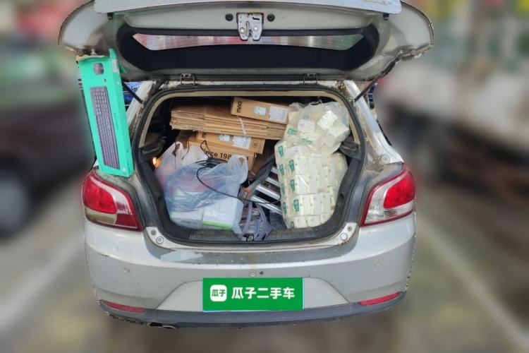 Used Baojun 610 2014 1.5L automatic luxury version Trunk