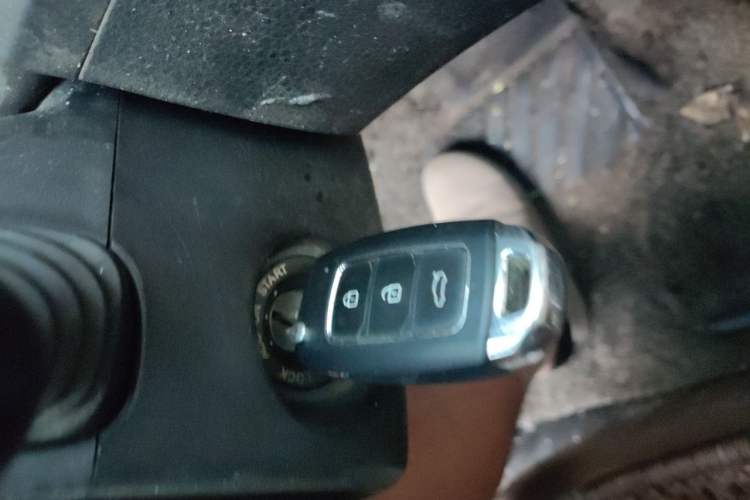 Used Baojun 610 2014 1.5L automatic luxury version Vehicle Key