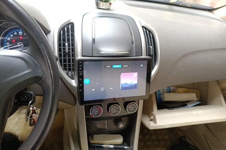 Used Baojun 610 2014 1.5L manual standard version Audio And AC Panel