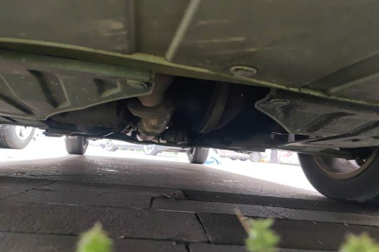 Used Baojun 610 2014 1.5L manual Comfort trim level Chassis Front