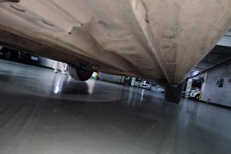 Used Baojun 610 2014 1.5L automatic comfort version Chassis Front Left