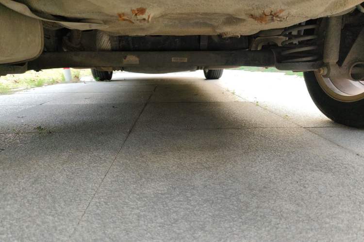Used Baojun 610 2014 1.5L manual Comfort trim level Chassis Rear