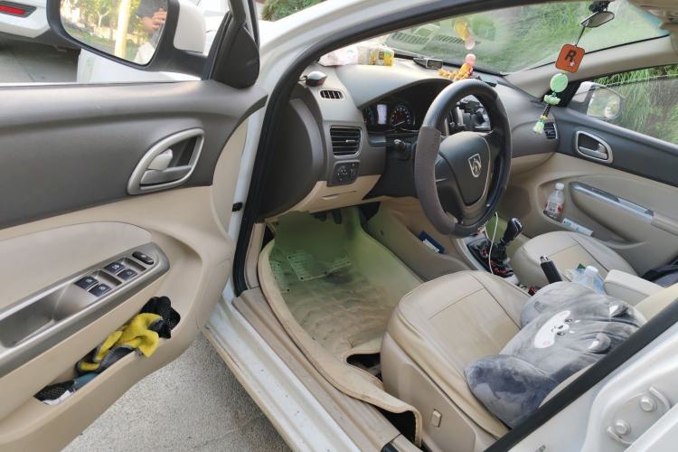 Used Baojun 610 2014 1.5L manual Comfort trim level Driver Seat