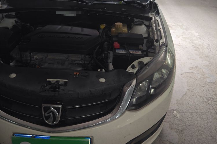 Used Baojun 610 2014 CROSS 1.5L Manual Comfort Model Engine Bay Left