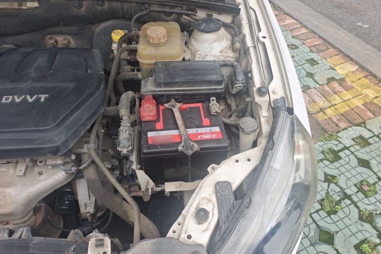 Used Baojun 610 2014 CROSS 1.5L Manual Comfort Model Engine Bay Left