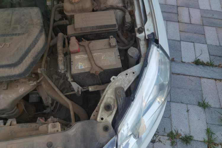 Used Baojun 610 2014 1.5L manual Comfort trim level Engine Bay Left