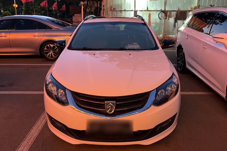 Used Baojun 610 2014 CROSS 1.5L Automatic Luxury Model Exterior 1