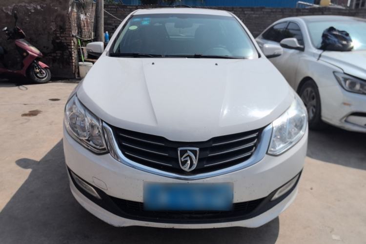 Used Baojun 610 2014 1.5L automatic luxury version Front