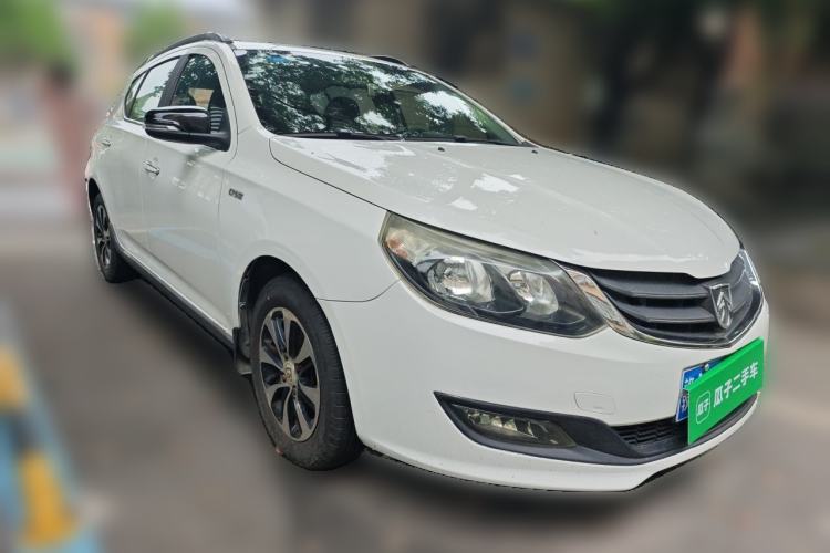 Used Baojun 610 2014 CROSS 1.5L Automatic Luxury Model Front Right 45 Deg