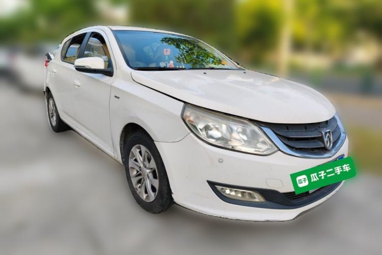 Used Baojun 610 2014 1.5L manual Comfort trim level Front Right 45 Deg