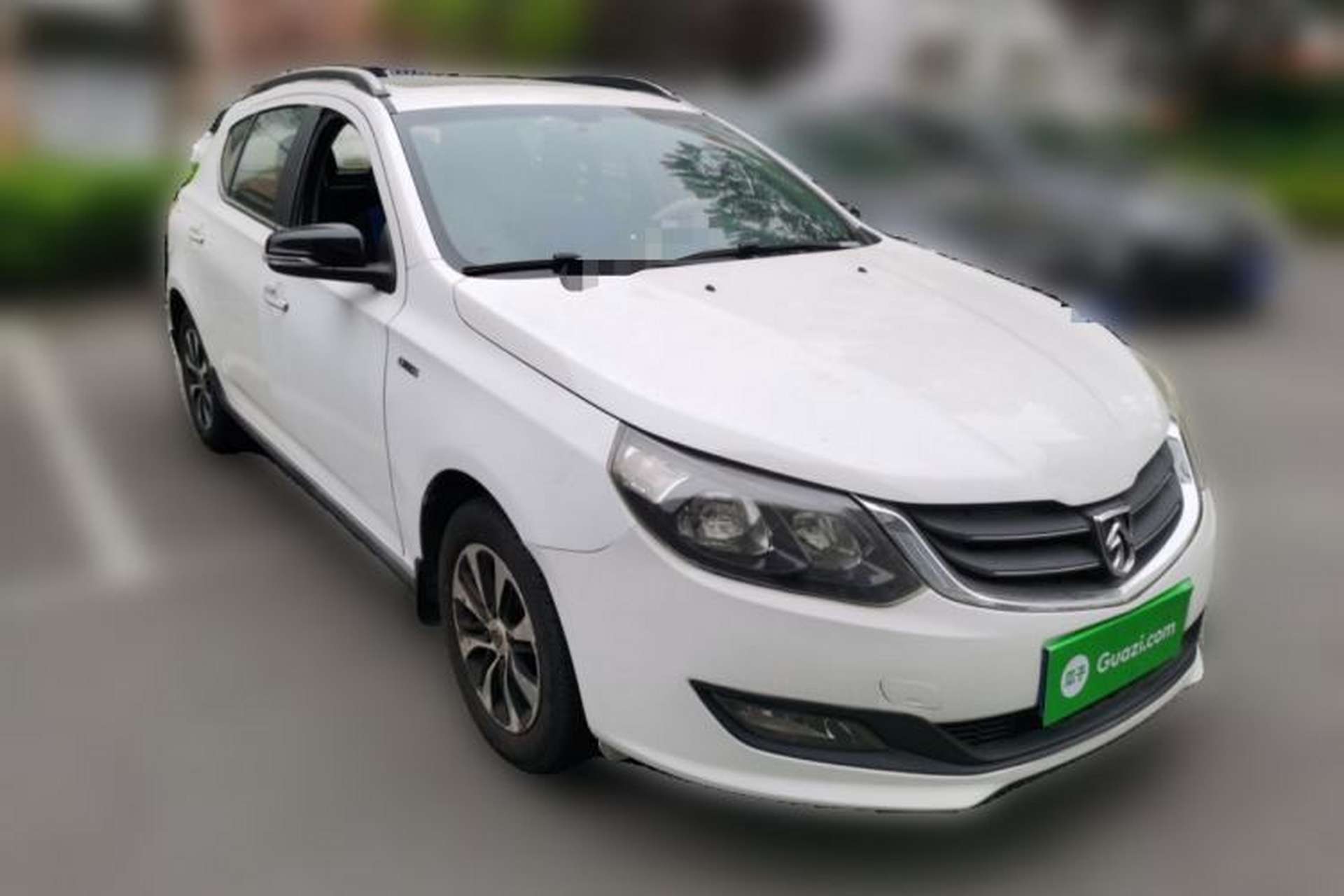Used Baojun 610 2014 CROSS 1.5L Automatic Luxury Model Front Right 45 Deg