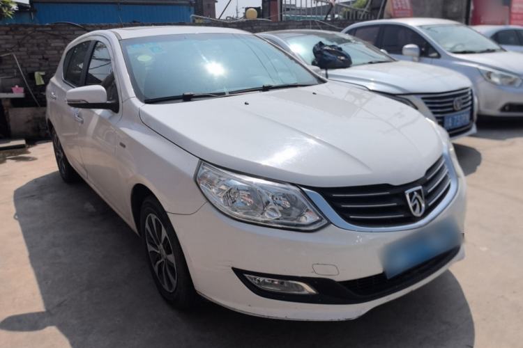 Used Baojun 610 2014 1.5L automatic luxury version Front Right 45 Deg
