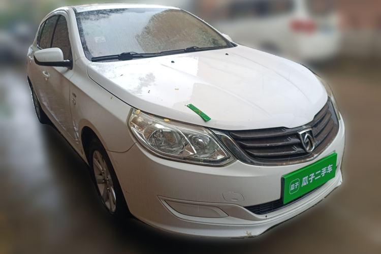 Used Baojun 610 2014 1.5L manual standard version Front Right 45 Deg