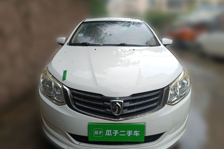Used Baojun 610 2014 1.5L manual standard version Front