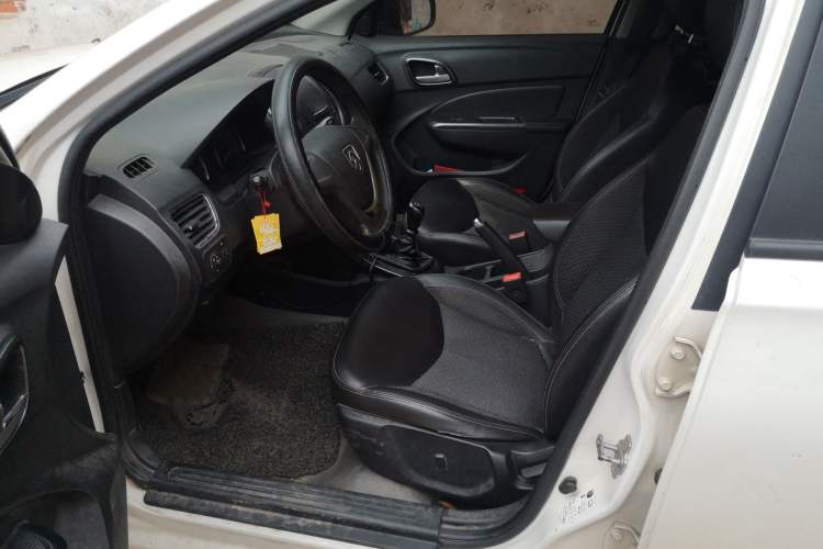 Used Baojun 610 2014 CROSS 1.5L Manual Comfort Model Left Front Seat