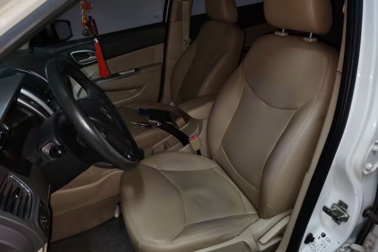 Used Baojun 610 2014 1.5L automatic comfort version Left Front Seat