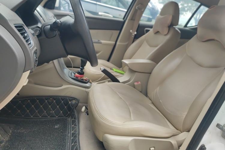 Used Baojun 610 2014 1.5L manual Comfort trim level Left Front Seat
