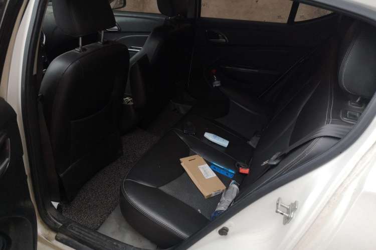 Used Baojun 610 2014 CROSS 1.5L Manual Comfort Model Left Rear Seat