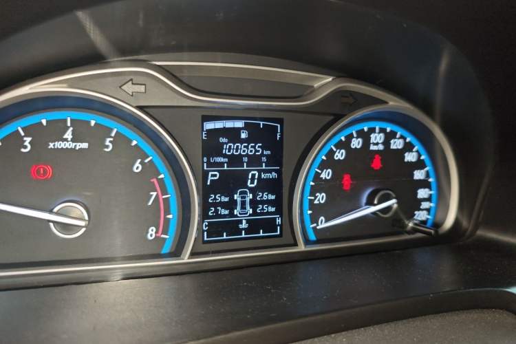 Used Baojun 610 2014 CROSS 1.5L Automatic Luxury Model Odometer Close Up