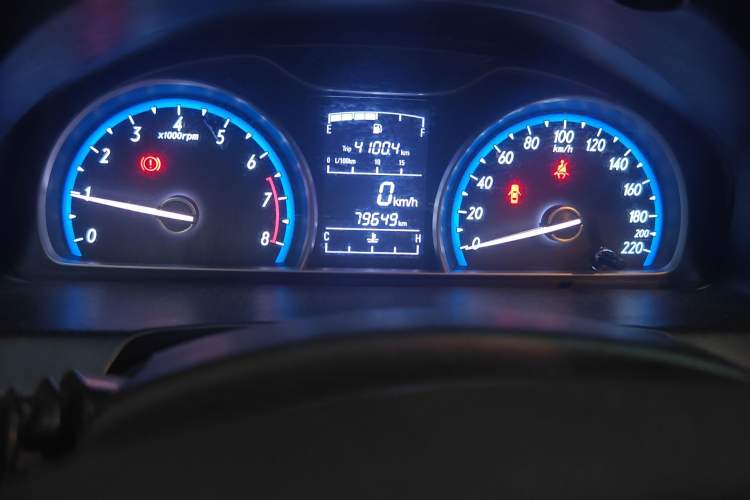 Used Baojun 610 2014 CROSS 1.5L Manual Comfort Model Odometer Close Up