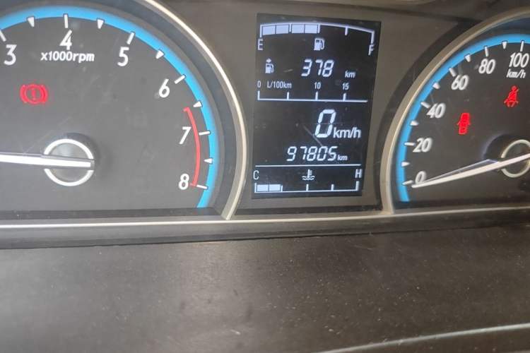 Used Baojun 610 2014 1.5L manual Comfort trim level Odometer Close Up