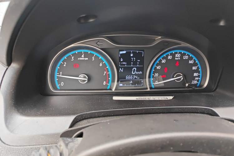 Used Baojun 610 2014 CROSS 1.5L Automatic Comfort Model Odometer Close Up