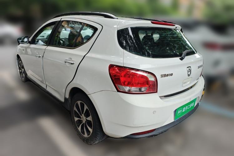 Used Baojun 610 2014 CROSS 1.5L Automatic Luxury Model Rear Left 45 Deg