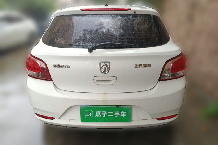 Used Baojun 610 2014 1.5L manual standard version Rear