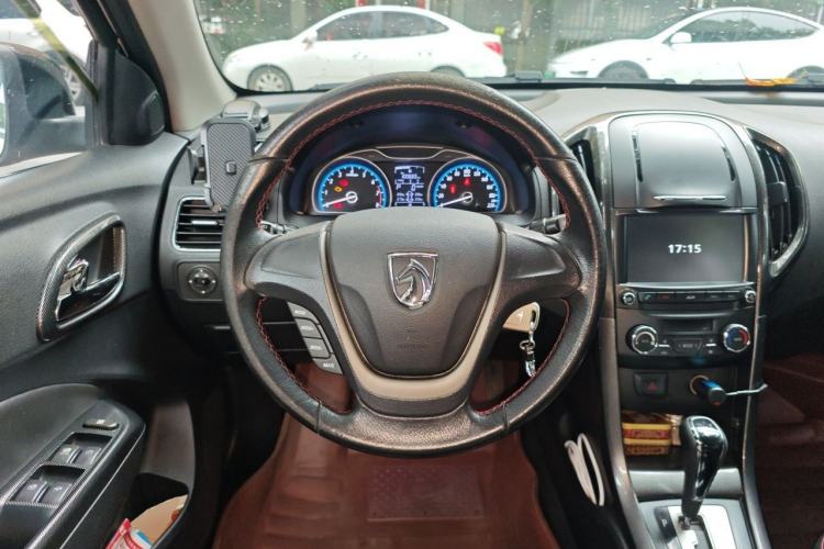 Used Baojun 610 2014 CROSS 1.5L Automatic Luxury Model Steering Wheel