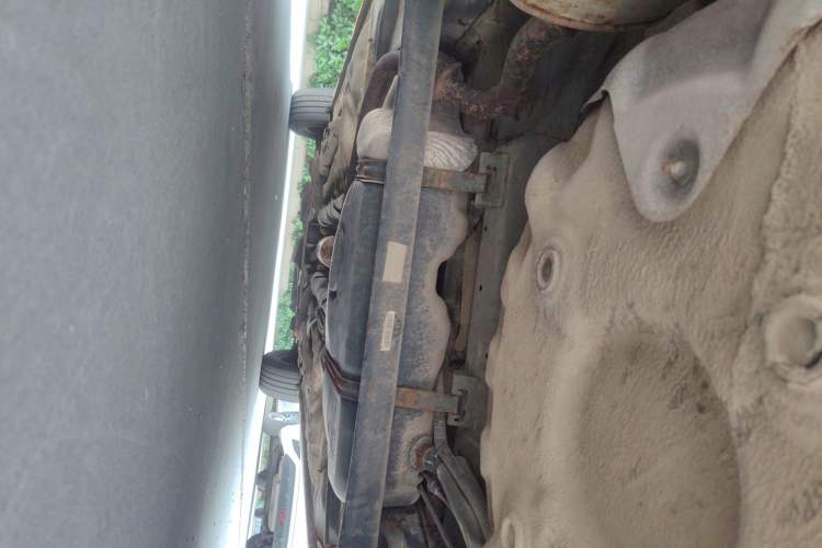 Used Baojun 610 2014 1.5L manual standard version Chassis Rear