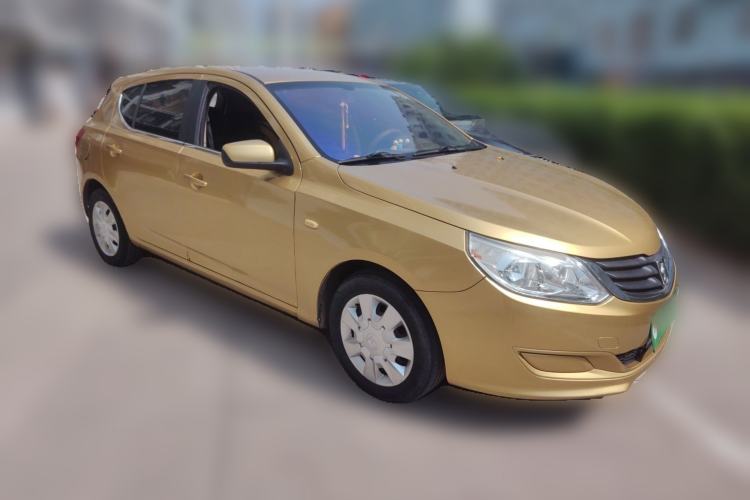 Used Baojun 610 2014 1.5L manual standard version Front Right 45 Deg