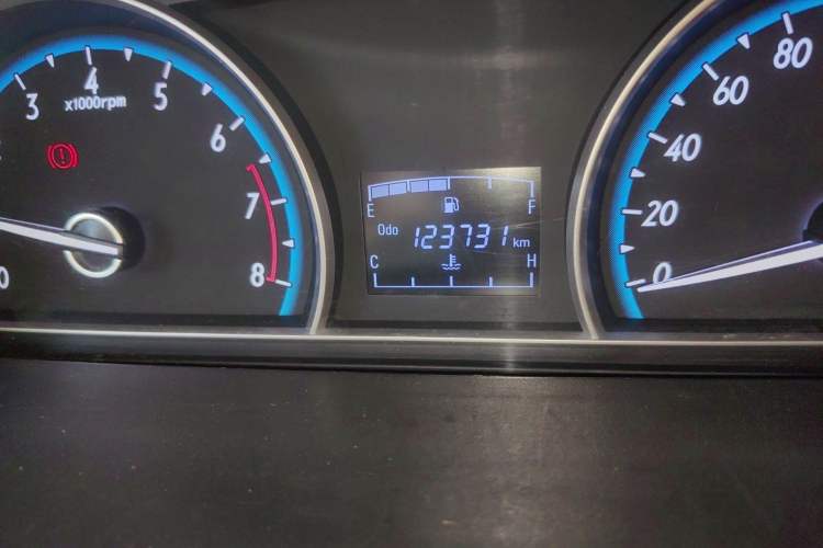 Used Baojun 610 2014 1.5L manual standard version Odometer Close Up