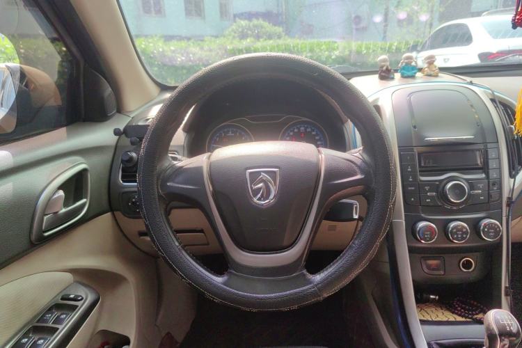 Used Baojun 610 2014 1.5L manual standard version Steering Wheel