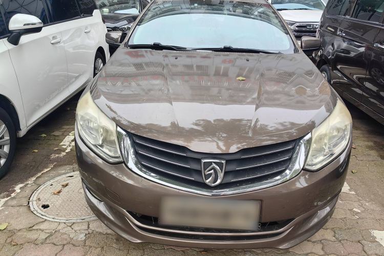 Used Baojun 630 2013 1.5L automatic Elite version Exterior 1
