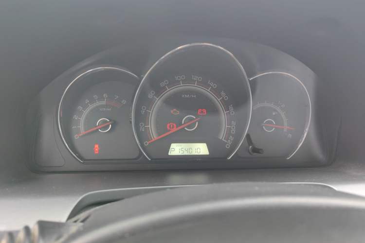 Used Baojun 630 2013 1.5L automatic Elite version Odometer Close Up