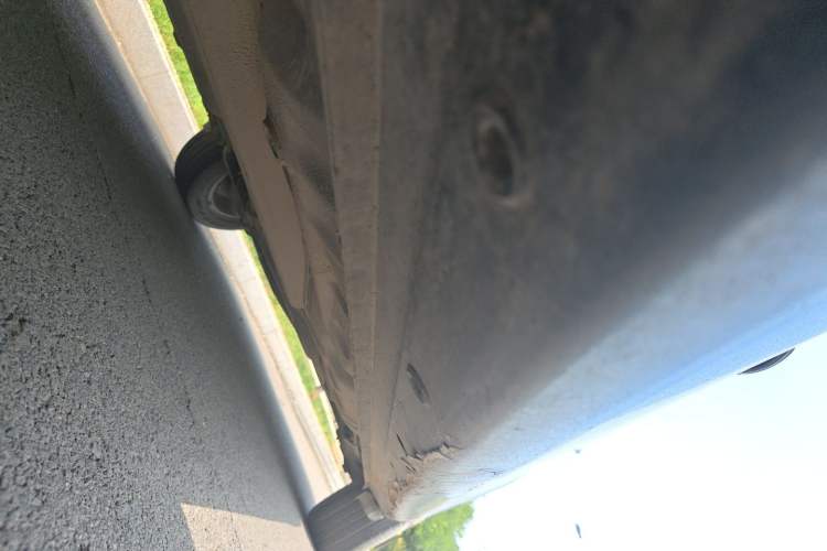 Used Baojun 630 2011 1.5L manual Comfort trim level Chassis Front Left