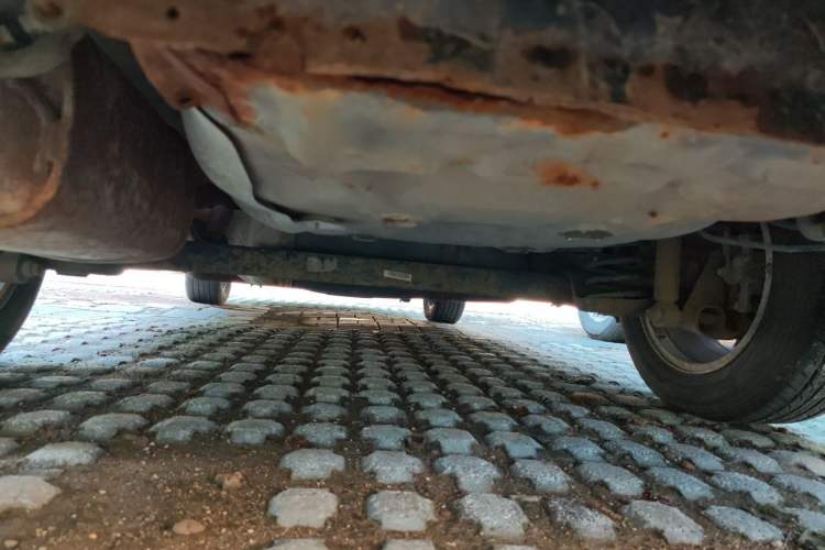 Used Baojun 630 2011 1.5L manual standard version Chassis Rear