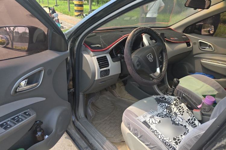 Used Baojun 630 2011 1.5L manual Comfort trim level Driver Seat