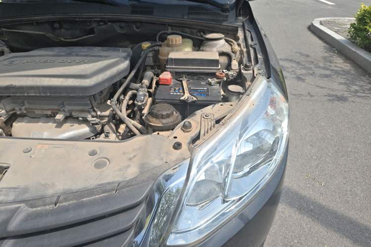 Used Baojun 630 2011 1.5L manual Comfort trim level Engine Bay Left