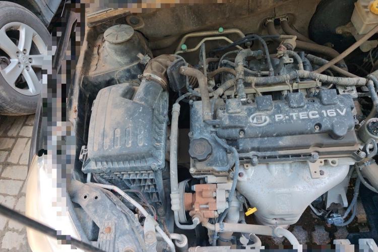 Used Baojun 630 2011 1.5L manual standard version Engine Bay Right